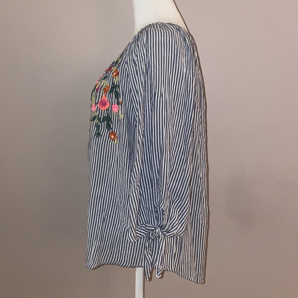 Francesca’s “Blue Rain” Boho Stripe Embroidered 3/4 Sleeve Blouse - Picture 4 of 14